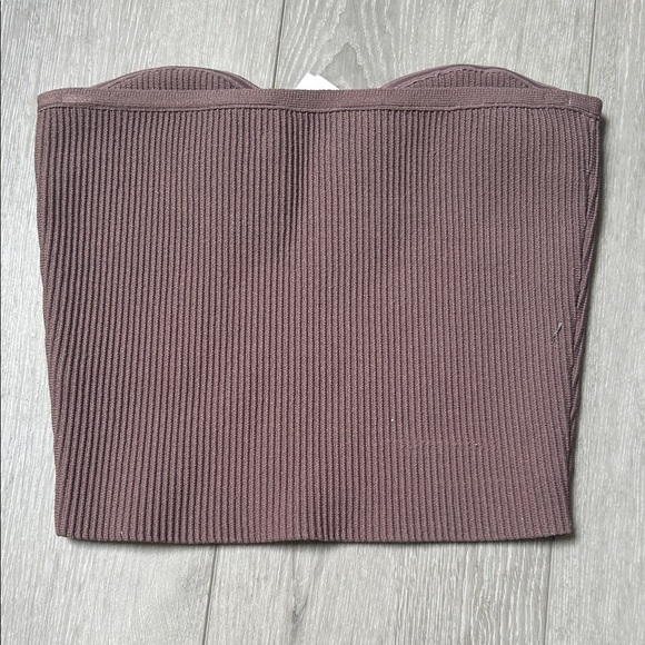 Babaton deep mauve  Ribbed Strapless Crop Top - Picture 3 of 4
